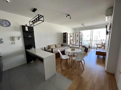 Popular Airbnb listing: Amplio Studio *Palermo Soho* / Full Amenities in Palermo