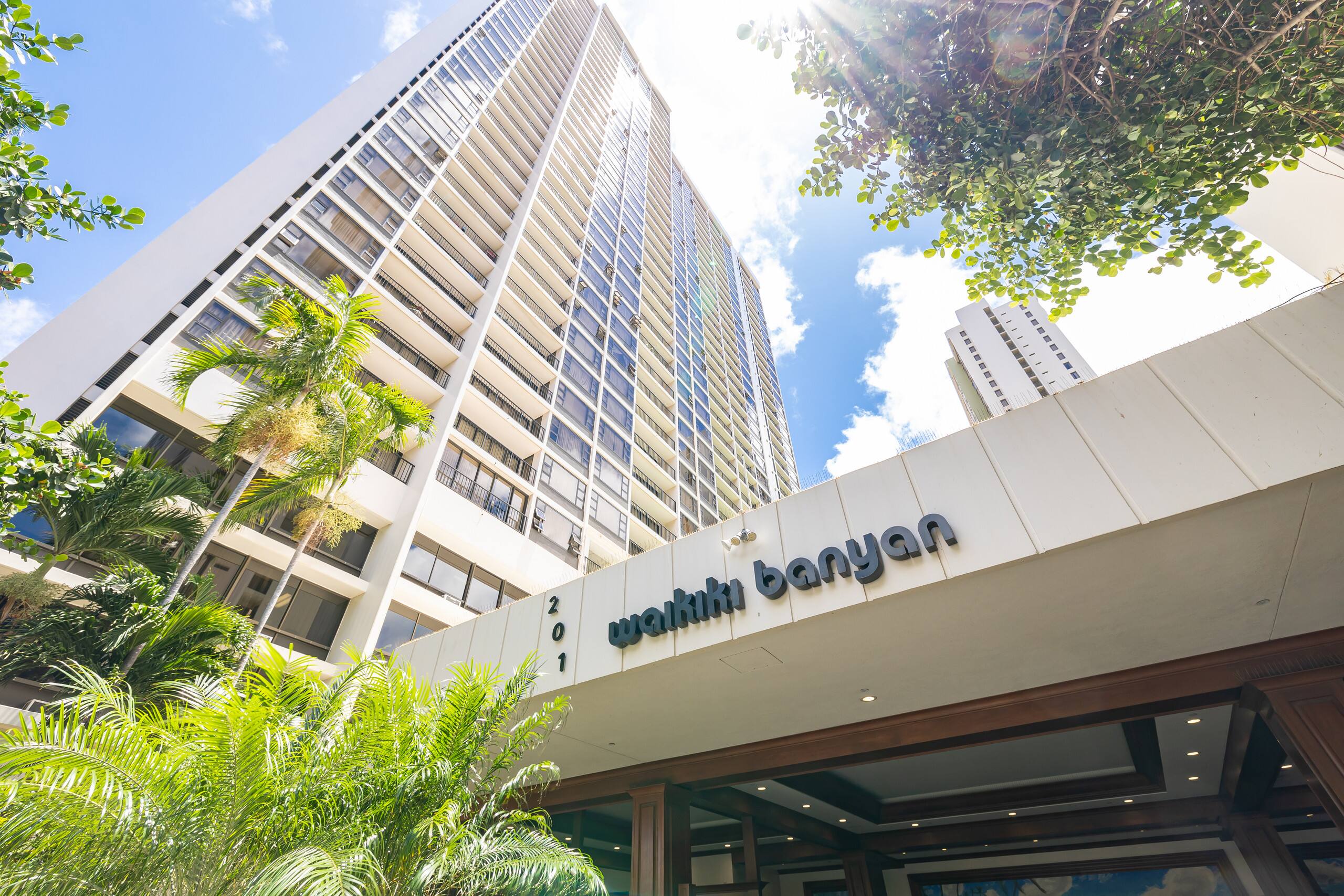Condo in Honolulu · ★4.66 · 1 bedroom · 2 beds · 1 private bath - Image 32