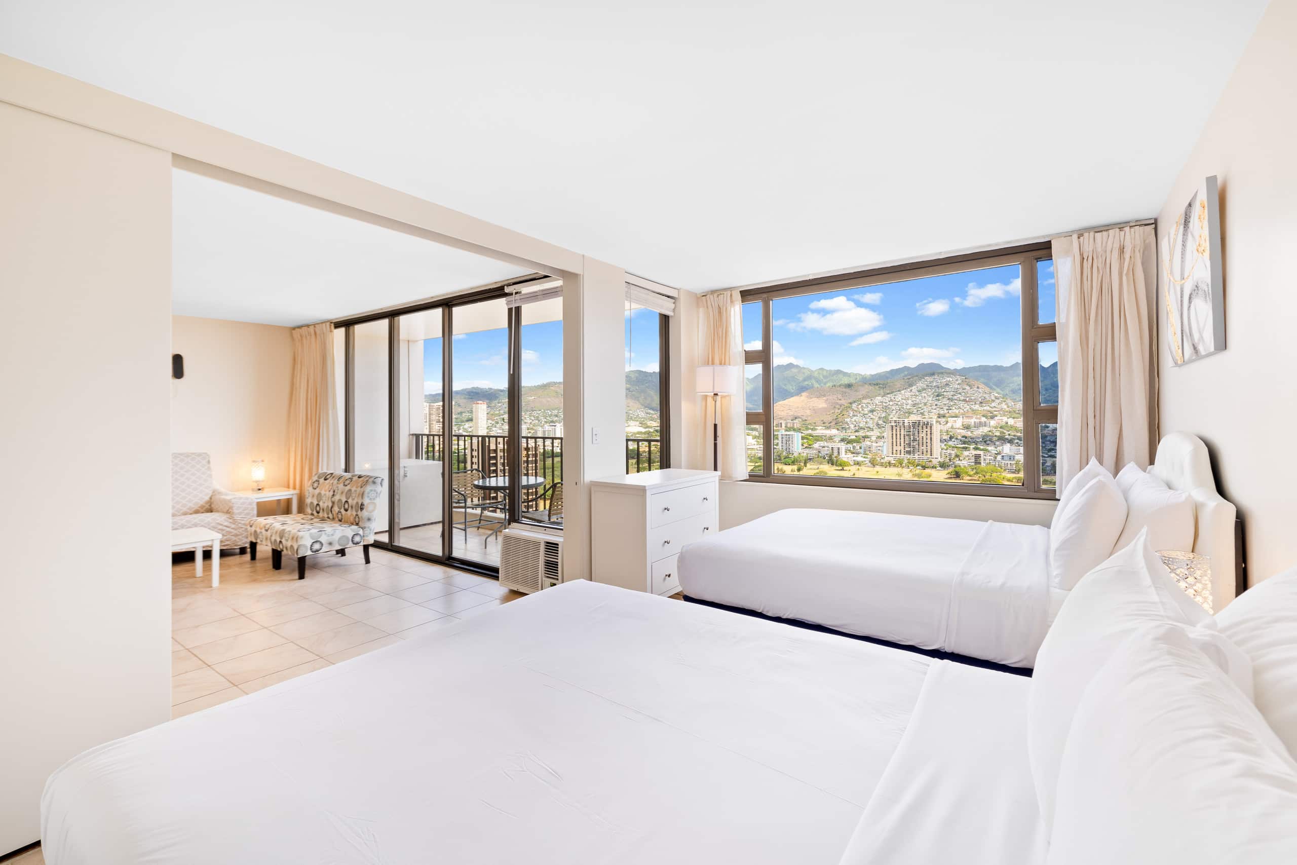 Condo in Honolulu · ★4.66 · 1 bedroom · 2 beds · 1 private bath - Image 13