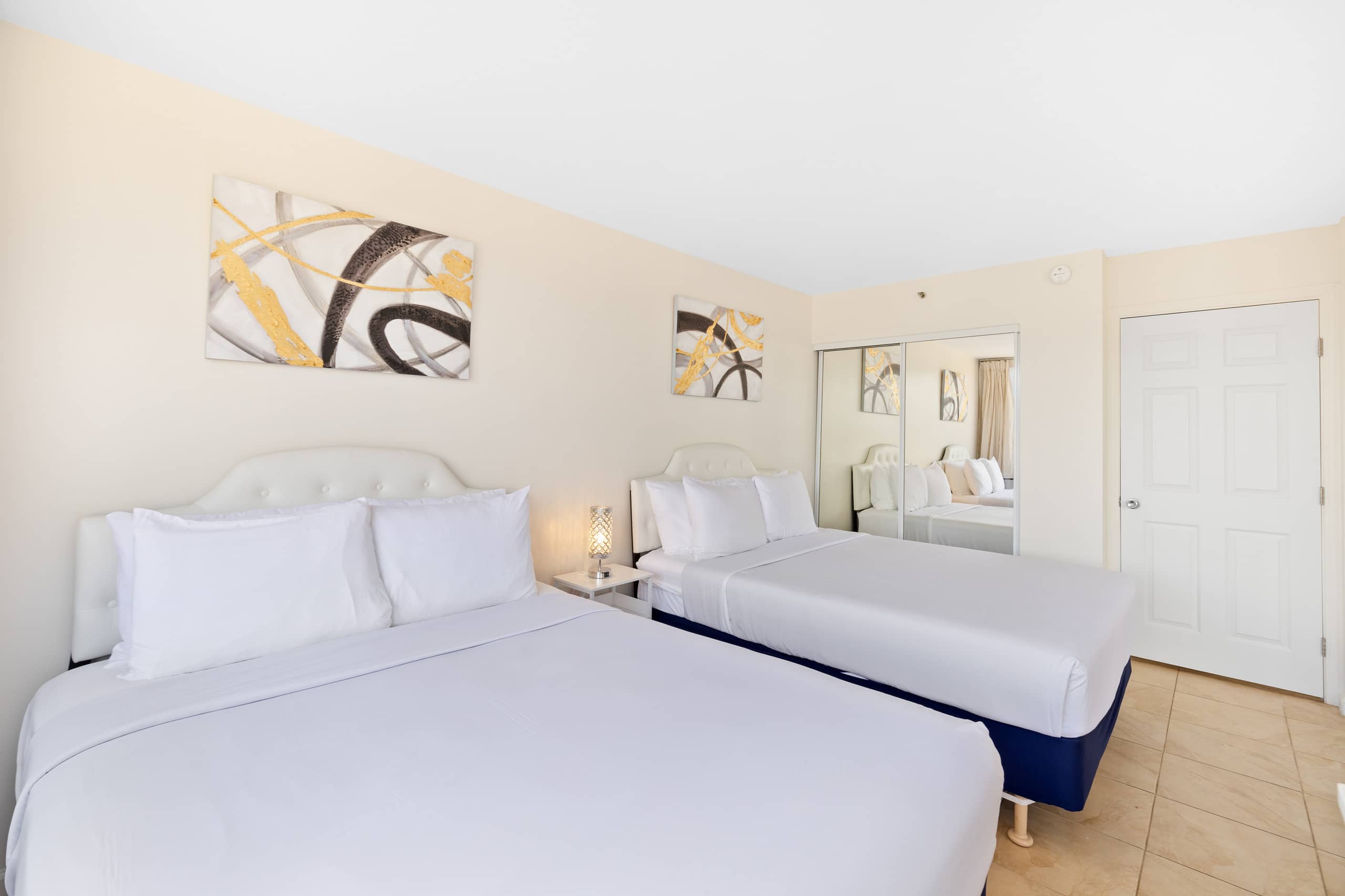 Condo in Honolulu · ★4.66 · 1 bedroom · 2 beds · 1 private bath - Image 16