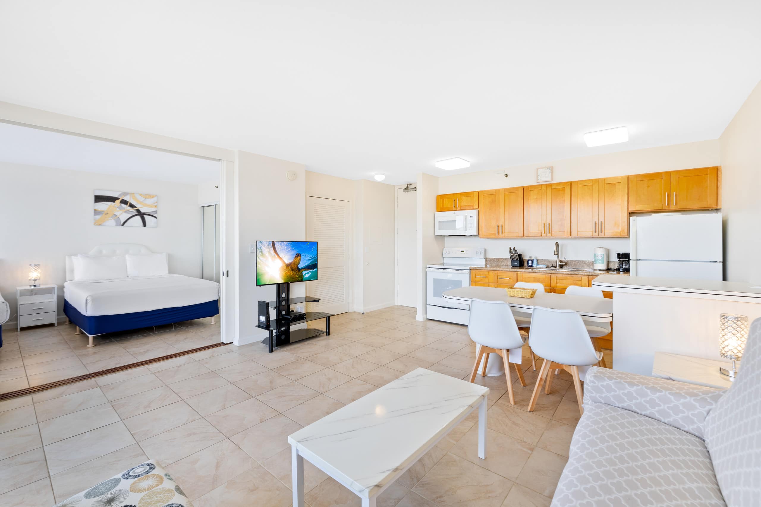 Condo in Honolulu · ★4.66 · 1 bedroom · 2 beds · 1 private bath - Image 1