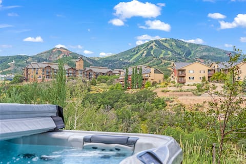 Successful Airbnb property: Free Shuttle to Dvl Huge Views | Game Room | Spa in Hideout