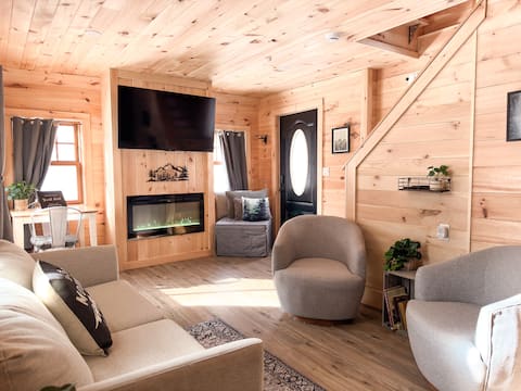 Adventure base! Hike, ski, relax, repeat.