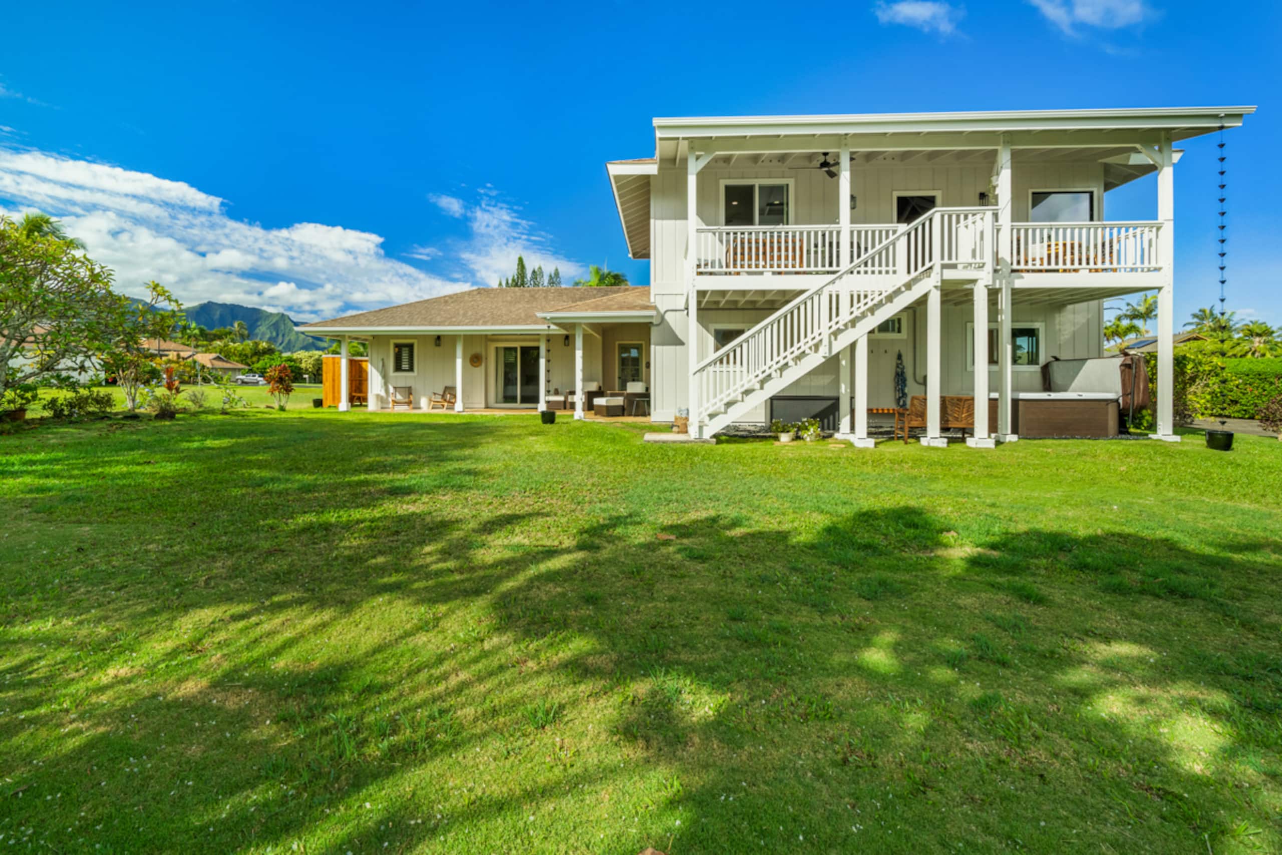 Cold Plunge, Hot Tub, 4BR, Steps 2 Queens Bath - Photo 40