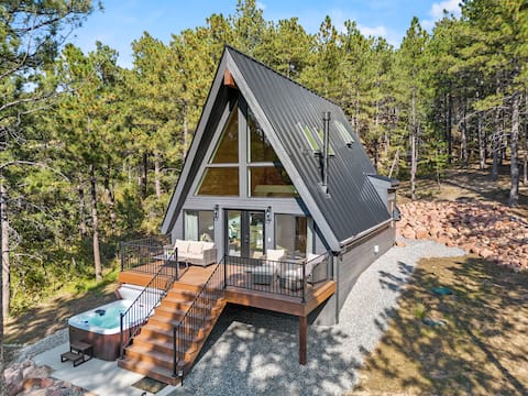 Cozy A-Frame Retreat /Hot Tub/w-Views, Monument CO