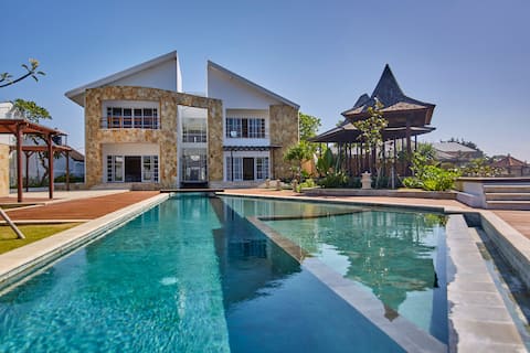 Beachfront Nalas Villa Luxury 5bedroom with jacuzi