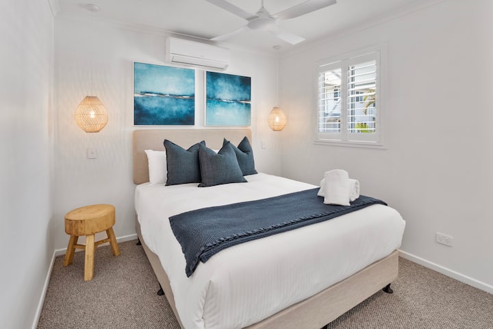 Upstairs second Queen bedroom. 