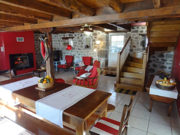 Gîte De Charme, Idéalement Situé - Cantal