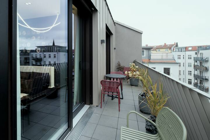 The Garden Suites Penthouse by Suite.030 gallery image 4