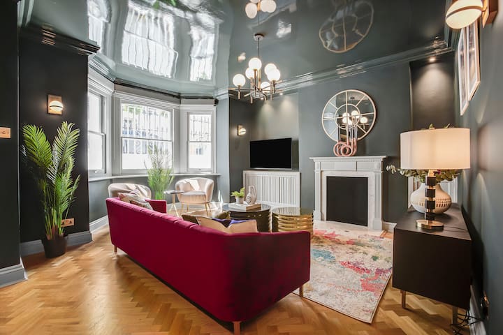 Earl’s Court Elegance: Chic Design, Prime Location gallery image 3