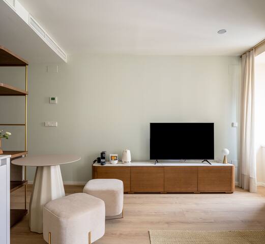 Estudios comunicados en The Passage gallery image 2