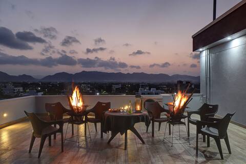 7 BHK Luxury Villa w/ Pool +Jacuzzi +BBQ @ Udaipur