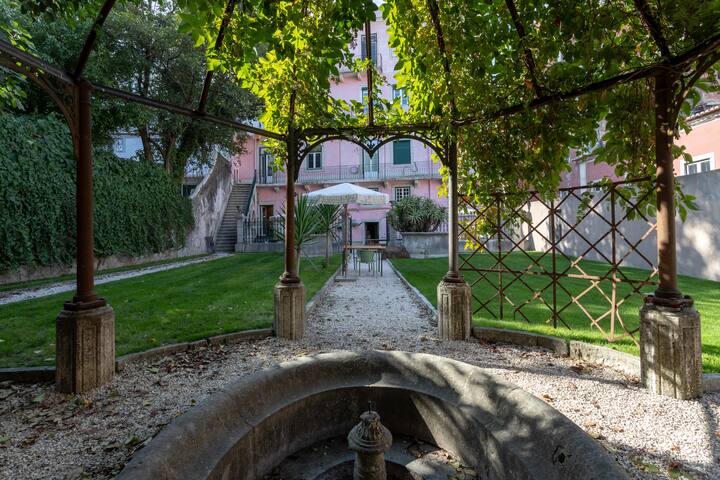 The Alegria Flat with garden and cowork access gallery image 4