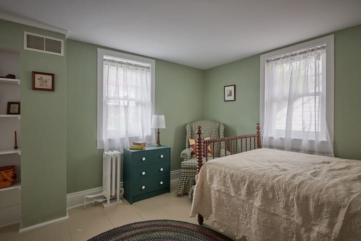 Зелена спалня