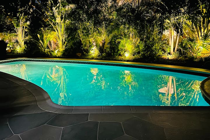 Tropical Paradise in Lighthouse