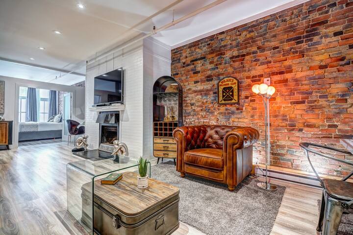 Classy Loft Central Old Montreal 3 bedrooms 3 bath gallery image 5