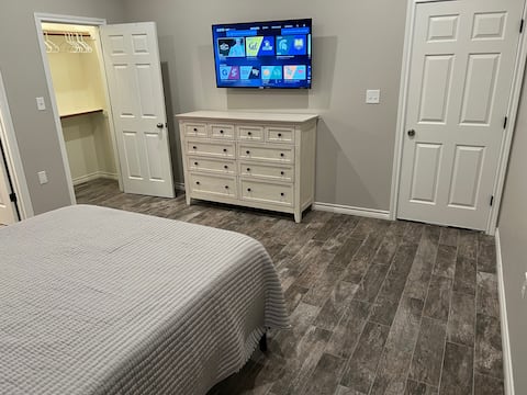 Fantastic Private Master bed & bath