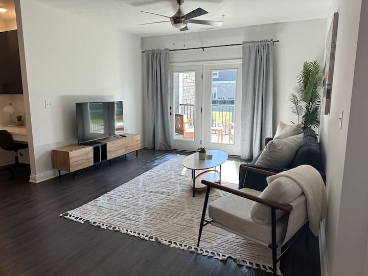 Large Two Bedroom (C115) Apartments for Rent in Perry Township