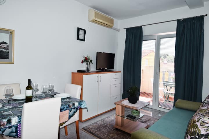 Apartment - Beautiful View - 4 Bedrooms - Pula