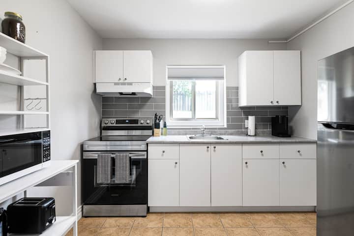5 Mins To Nbcc | Close To Yqm Music Festival | 2bd - Moncton