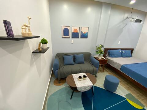 Kapi House - Navy room