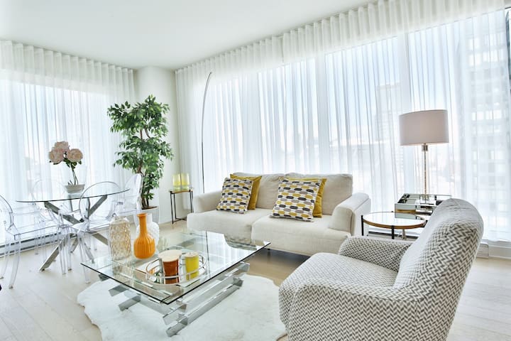 26th floor Penthouse Pool/Spa/Gym