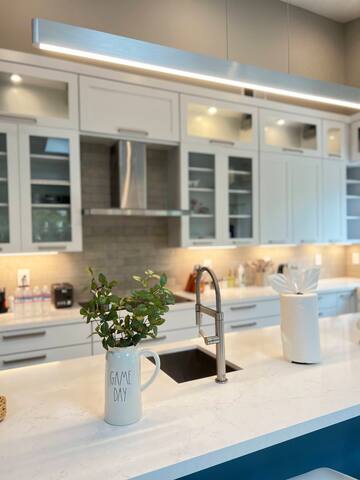 Resort Style, Modern Home 3BR near SFO, Stanford gallery image 4