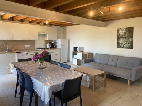 Le petit Sorans adjoining