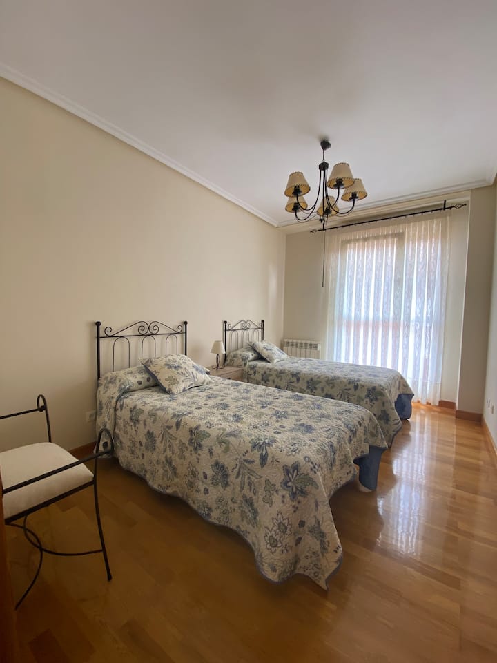 غرفة النوم 2