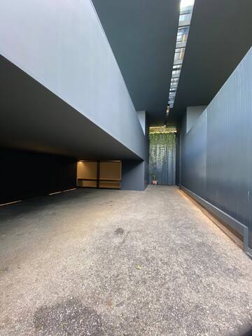 The Black Line House gallery image 3