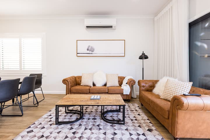 Magnolia Cottage | CBD, River & Pet Friendly