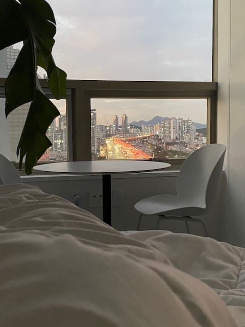 Designer House I only want to know • Dongdaemun City View High Floor Apartment 30 seconds by subway