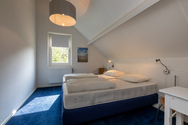 3 vergelijkbare slaapkamers bovenverdieping