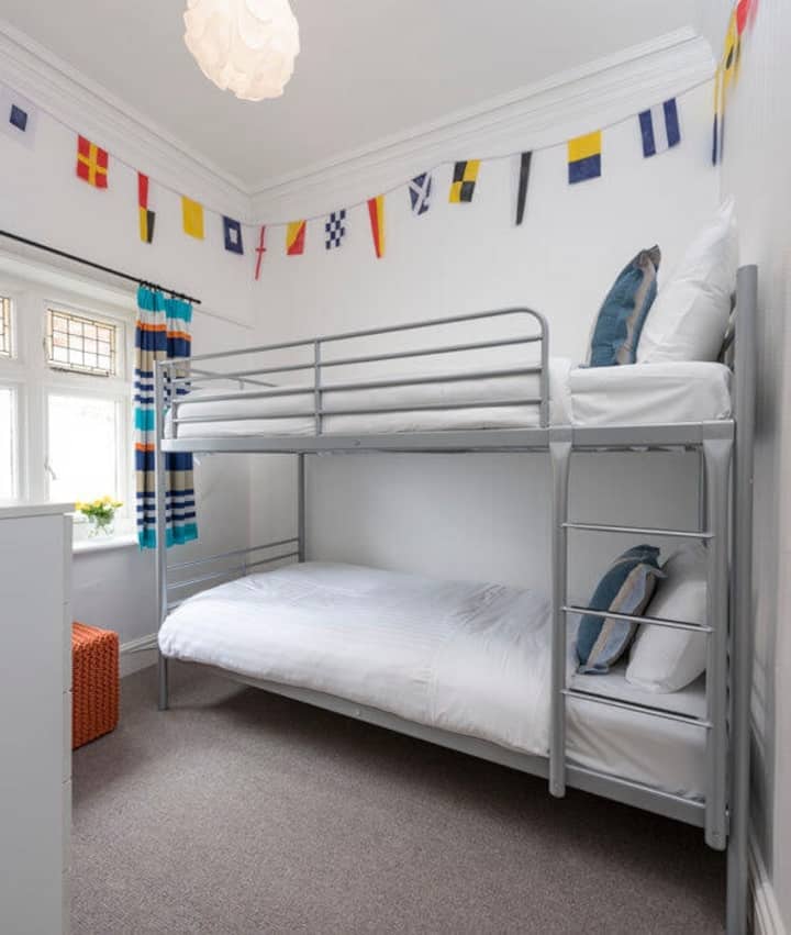 غرفة النوم 2