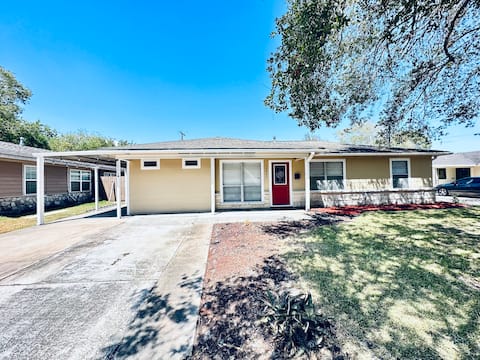 The Red Door of Baytown-Unit A