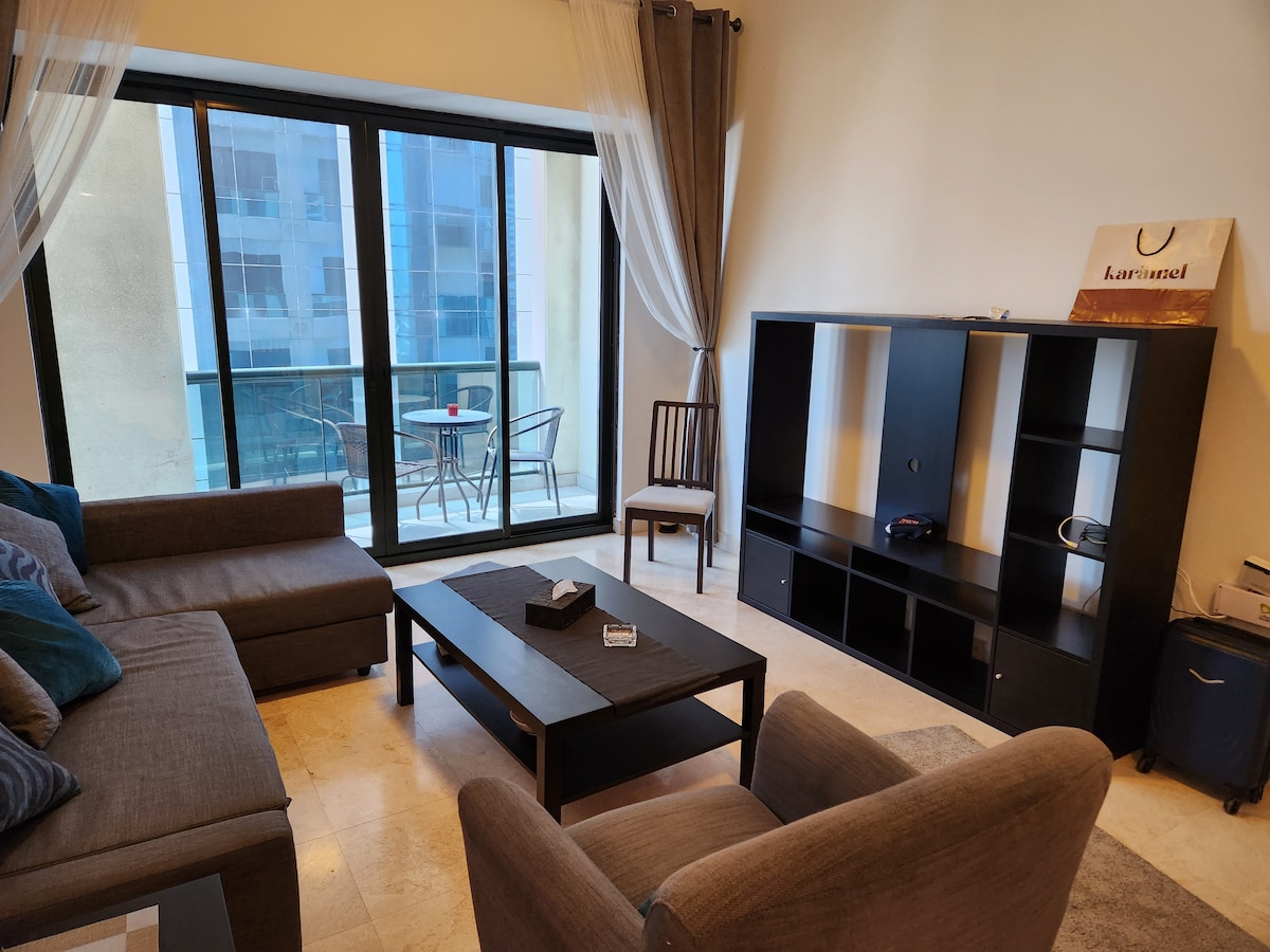 Top performing Airbnb: A stylish experience at Heart in Trade Center First