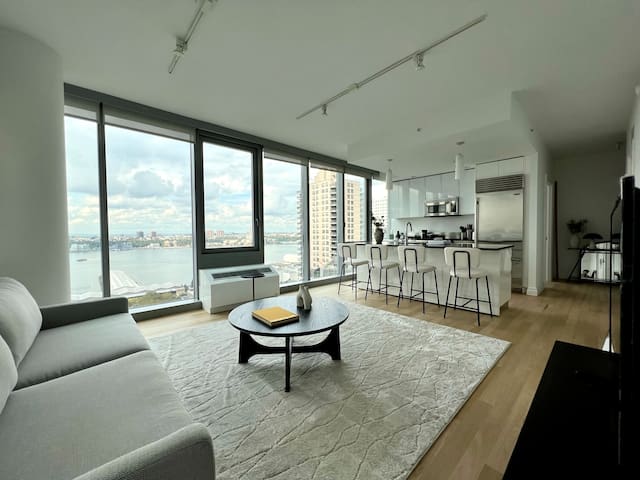 Luxe Midtown 2 Bedroom