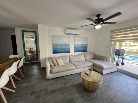 Salty Smiles, Private Pool 1st level Apartament