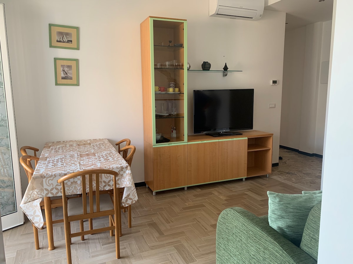 Top Airbnb: Sea view with every comfort in Varazze
