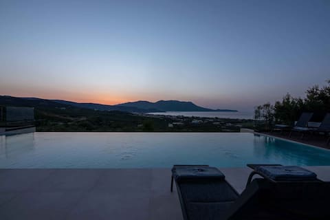 Seaview Villas I Contemporary design & two pools