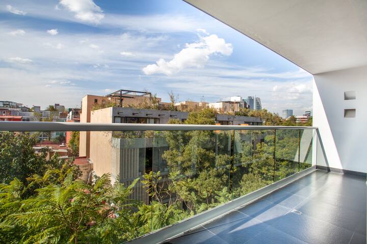 Condesa 3BR/2BA Apt + Rooftop & Gym gallery image 4