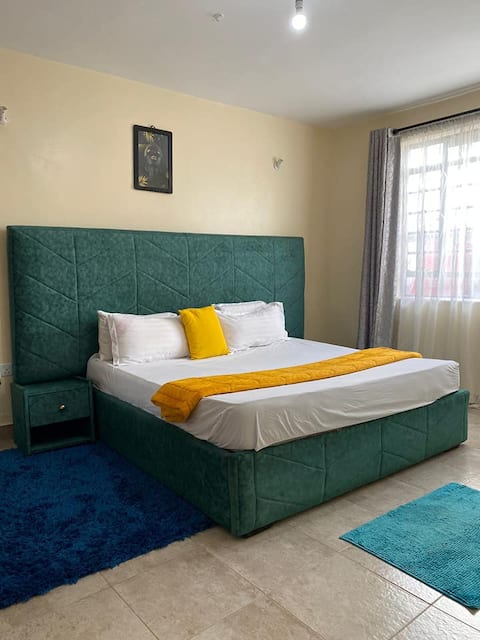 Stylish 3BR Apartment in Kite