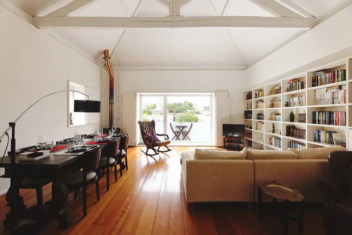 Boavista Sunlit Duplex with Terrace gallery image 3