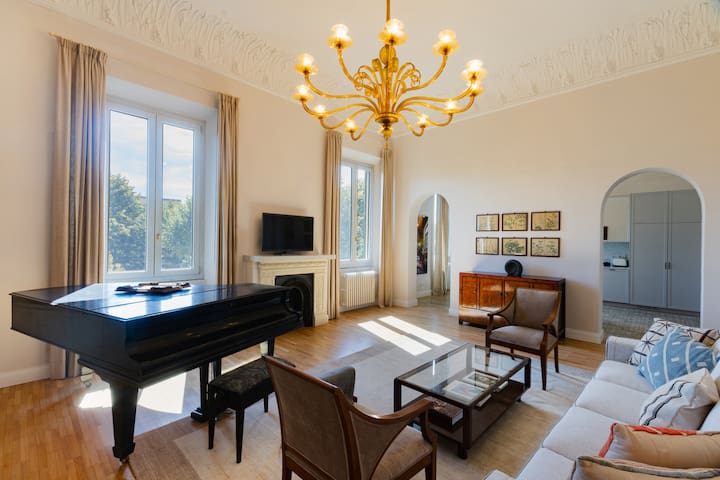 Luxury apartment with views in center of Florence gallery image 2