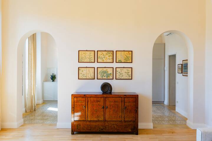 Luxury apartment with views in center of Florence gallery image 4