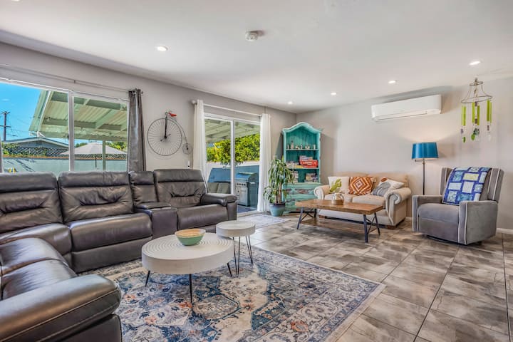 Family Oasis: Private Pool, Game Room, Garden View - San Diego, CA