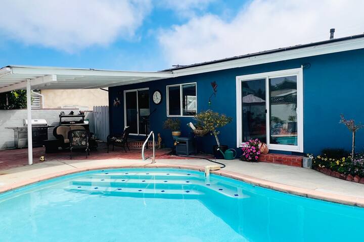 Family Oasis: Private Pool, Game Room, Garden View