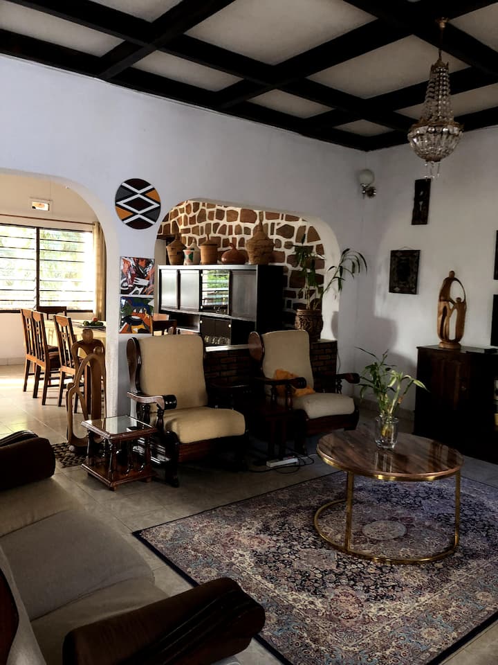 Blouw House - Bujumbura