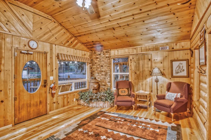 "Lund Suite" In White Mountain Lodge (No Pets) - Greer, AZ