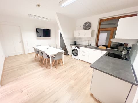 Krefeld House - Deluxe Apartment (15min to DUS)
